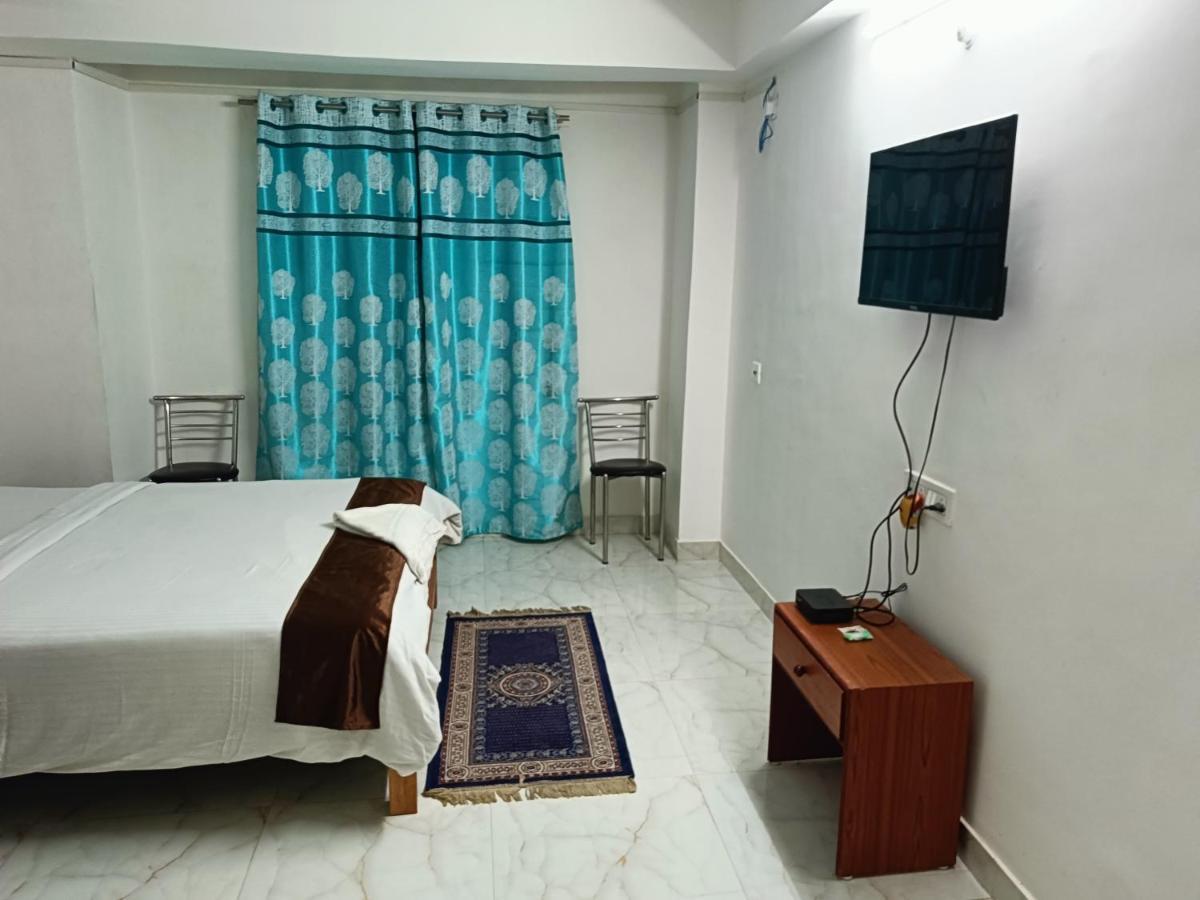 Hotel Atithi Grand Guwahati Buitenkant foto