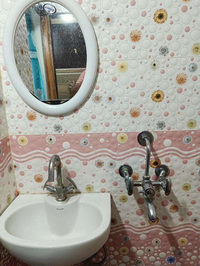Hotel Atithi Grand Guwahati Buitenkant foto