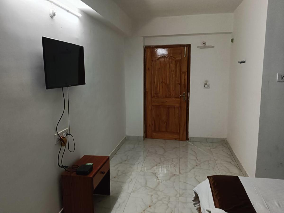 Hotel Atithi Grand Guwahati Buitenkant foto