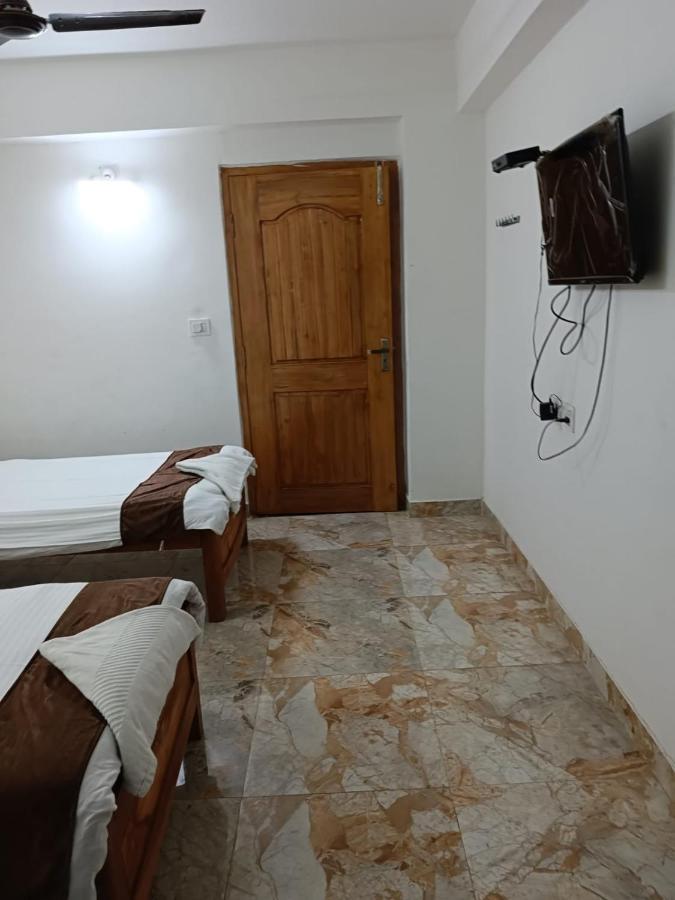 Hotel Atithi Grand Guwahati Buitenkant foto