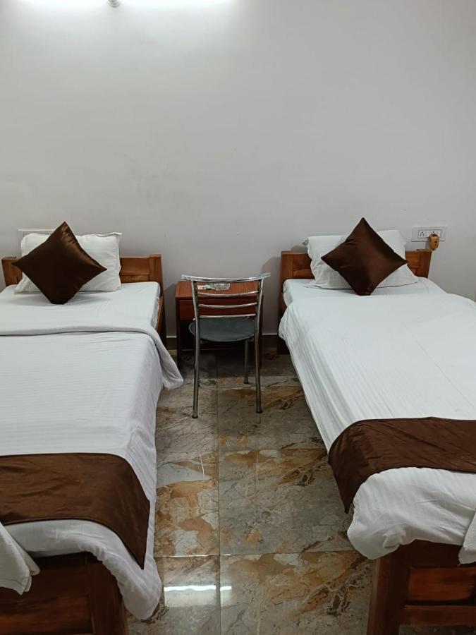Hotel Atithi Grand Guwahati Buitenkant foto
